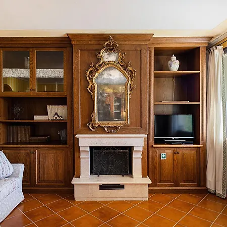 Le By Whale Homes